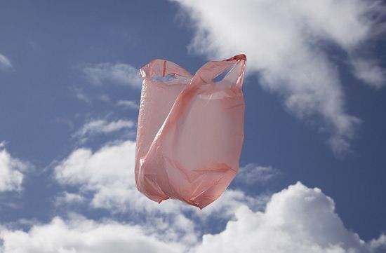 Napraviti plastičnu vrećicu da obratite pozornost na ono što je Problem