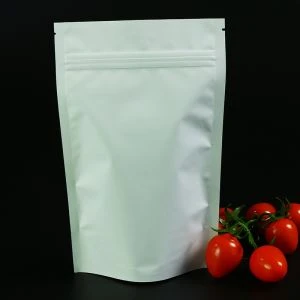 Aluminijska folija stoji na vrećici s zatvaračem matica Pakiranje vrećicu